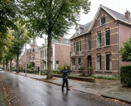 Glazenwasser aan het werk in Bussum