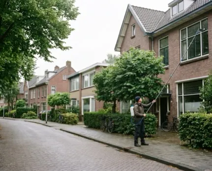 Glazenwasser aan het werk in Hilversum